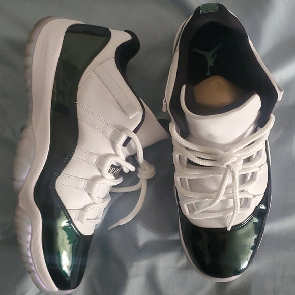 JORDAN 11 RETRO LOW IRIDESCENT